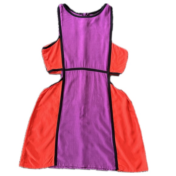 Sleeveless Color Block Mini Dress - Picture 1 of 5